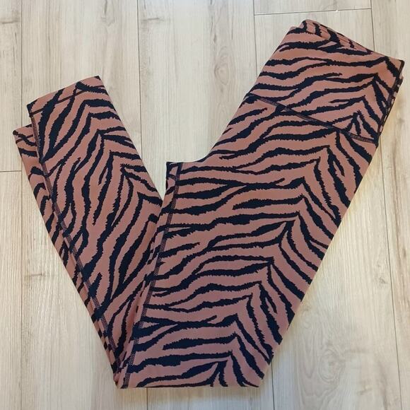 Varley Century Legging 2.0 Clay Zebra RARE - Picture 12 of 16